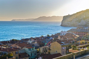 Hotel Deutsche Familien, Finale Ligure